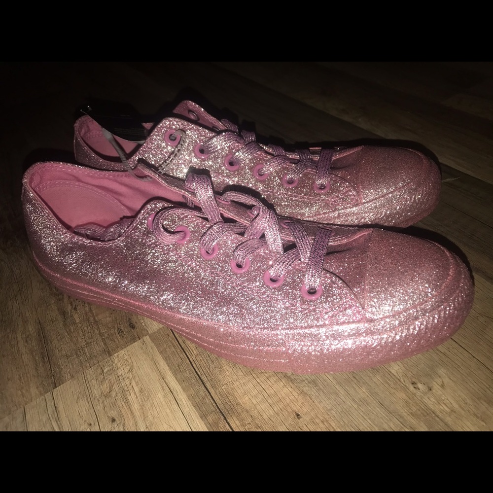 SOLD🔥🔥🔥🔥🔥Pink Glitter Converse - Picture 6 of 8